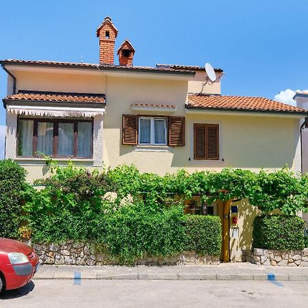 Apartments Nada - 150 M From Sea Мали-Лошинь Экстерьер фото