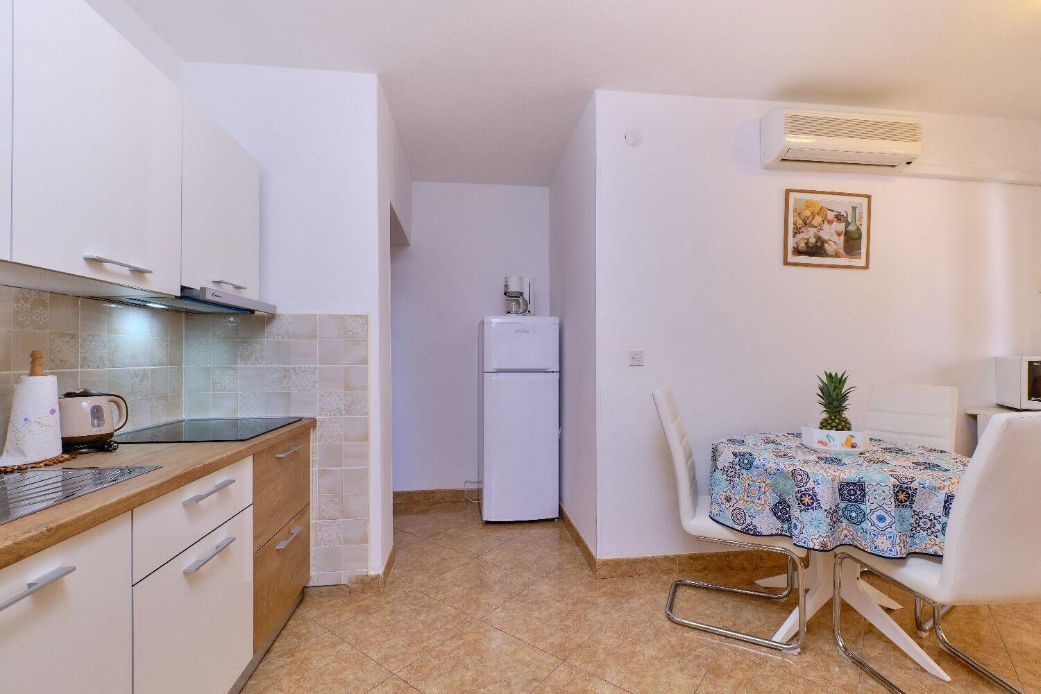 Apartments Nada - 150 M From Sea Мали-Лошинь Экстерьер фото